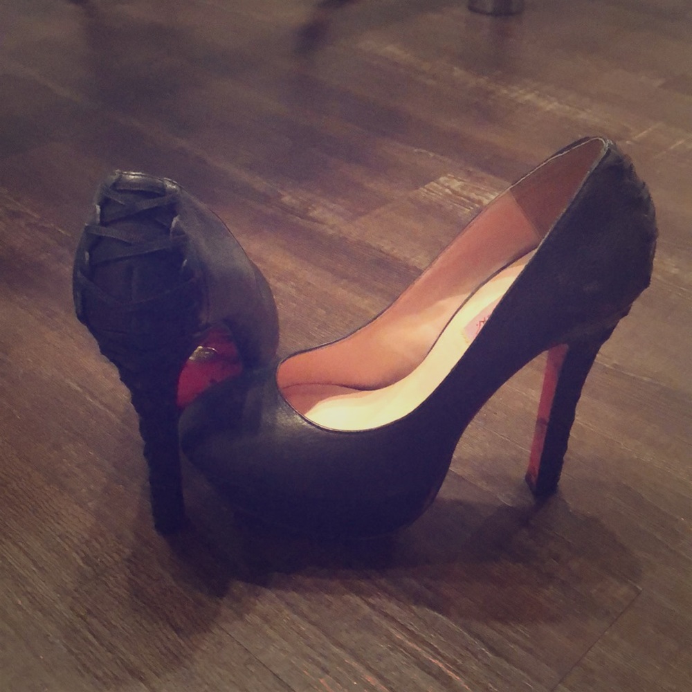Betsey Johnson leather heels with pink bottoms!